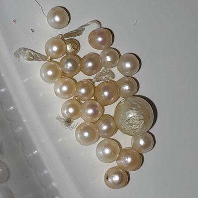 Smaller freshwater pearl collection