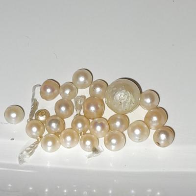 Smaller freshwater pearl collection