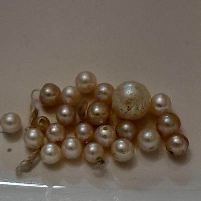 Smaller freshwater pearl collection