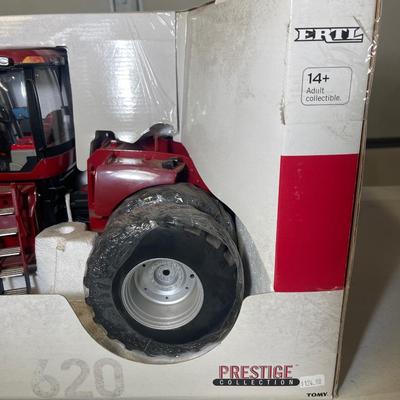 S1-Steiger 620 Tractor (NIB)