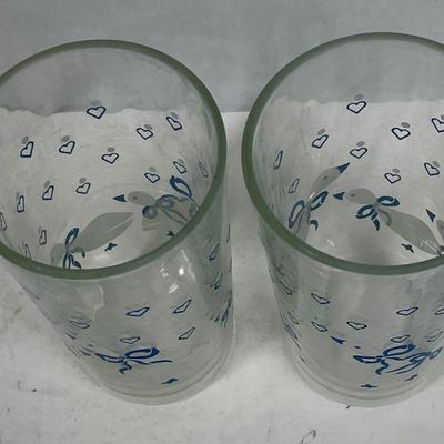 2 Vintage White Duck Beverage Glasses