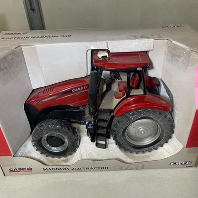 S2-Magnum 340 Tractor (NIB)