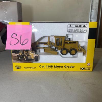 S6-Cat 140H Motor Grader Diecast scale model replica (NIB)