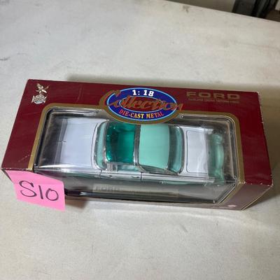 S10-1955 Fairlane Ford Crown Victoria (NIB)