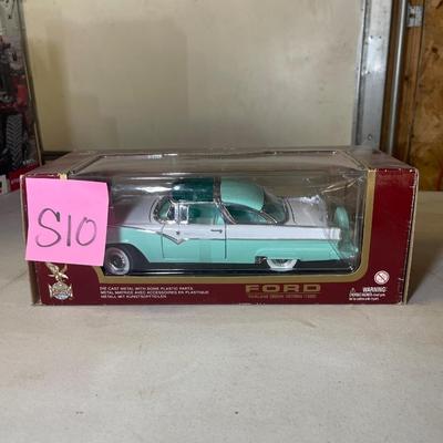 S10-1955 Fairlane Ford Crown Victoria (NIB)