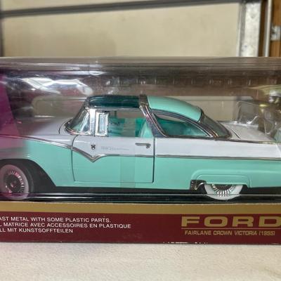 S10-1955 Fairlane Ford Crown Victoria (NIB)