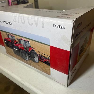S11-Magnum 370 CVT Tractor (NIB)