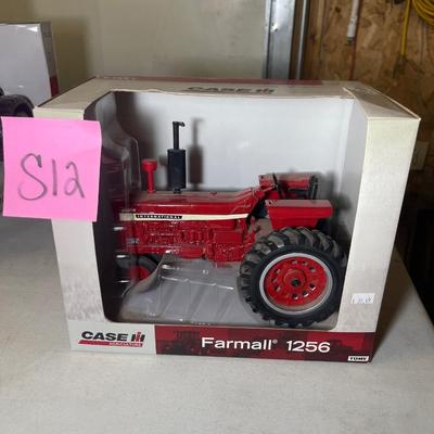 S12-Farmall 1256 (NIB) Diecast Model