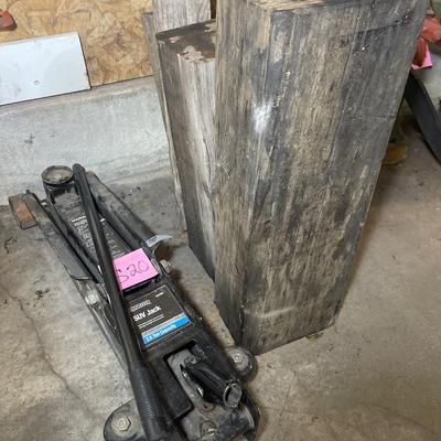 S20-SUV Jack and Wood Blocks