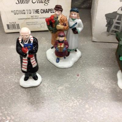 Tree Dept 56 Village Accessories, Untangle The Xmas Lights, Going To The Chapel
