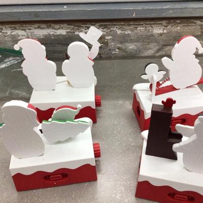 Hallmark Set Off Four Talking Snowmen,