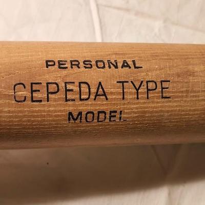 Vinage bat lot,including Louisville Slugger ( Tim McCarver) & Wilson ( Mickey Mantle) plus Adirondack