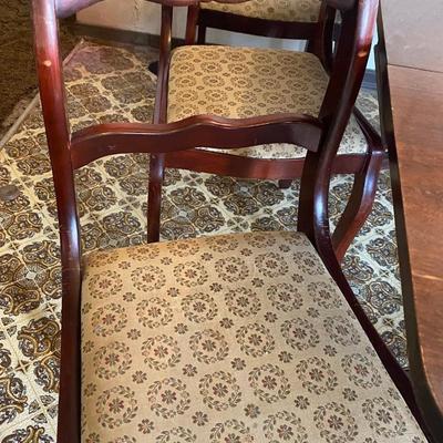 Beautiful Table and Chairs