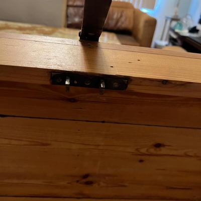 Dome Top Colonial Style Pine Chest (LR-RG)