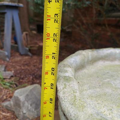Cement Bird Bath (Y-BBL)