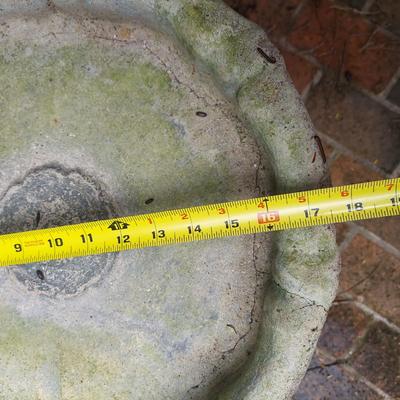Cement Bird Bath (Y-BBL)