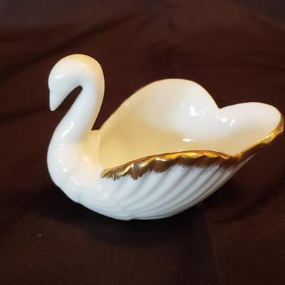 Lennox, Royal Kendall and Meinsenthal Swans (LR-KD)