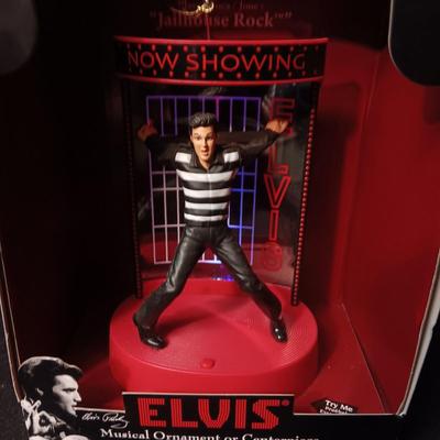 MUSICAL ILLUMINATING ELVIS ORNAMENT OR CENTERPIECE