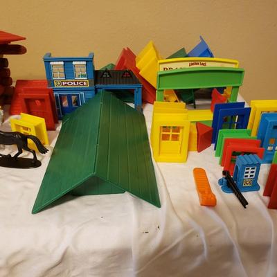 Large lot of Lincoln Logs