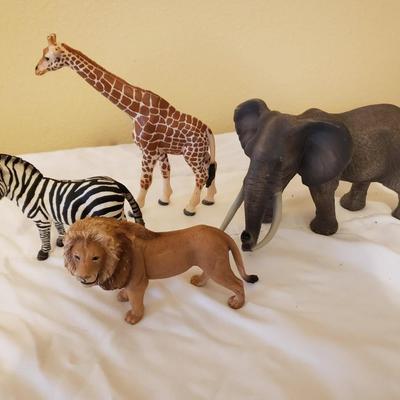 Toy Farm & Safari Animals
