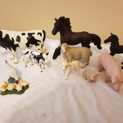Toy Farm & Safari Animals