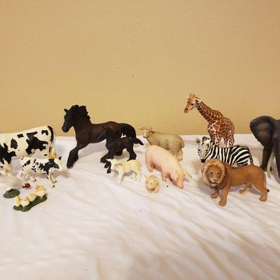 Toy Farm & Safari Animals