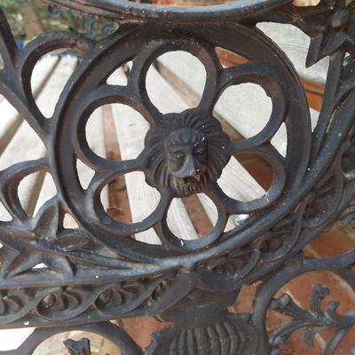 Cast Iron Garden Bench (Y-BBL)