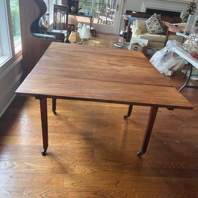 Vintage Wooden Drop Leaf Table on Casters (LR-DZ)