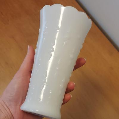 Milk Glass Vase w/ Candlesticks (B2-BBL)