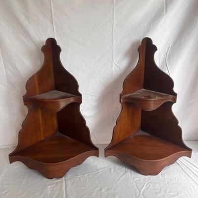 Two Tiered Wooden Corner Shelves (LR-DZ)