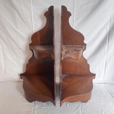 Two Tiered Wooden Corner Shelves (LR-DZ)