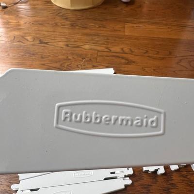 Rubbermaid and Other Adjustable Shelving (LR-DZ)