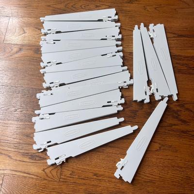 Rubbermaid and Other Adjustable Shelving (LR-DZ)