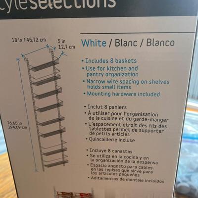 Rubbermaid and Other Adjustable Shelving (LR-DZ)