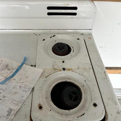 White Vintage Gas Stove