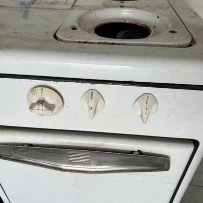 White Vintage Gas Stove