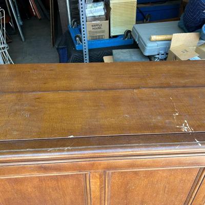 TV Lift Cabinet – Solid Wood Construction