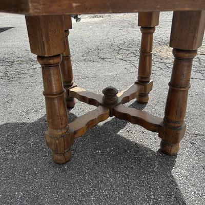 Mid-Century Modern Octagon Shaped English Aesthetic Movement Oak Dining Table