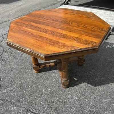 Mid-Century Modern Octagon Shaped English Aesthetic Movement Oak Dining Table