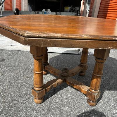 Mid-Century Modern Octagon Shaped English Aesthetic Movement Oak Dining Table