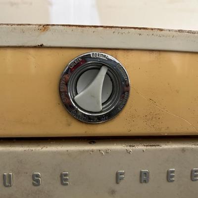 Vintage Refrigerator Freezer Westinghouse 1940-50's Gets Power