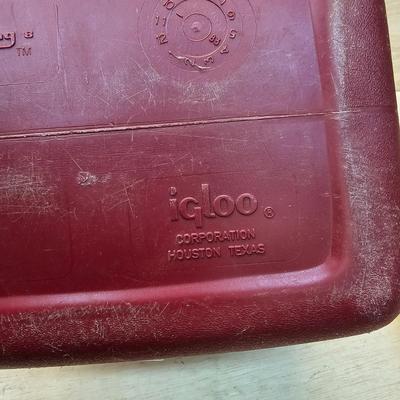 Assorted Camping/Picnic Items ,(G-JS)