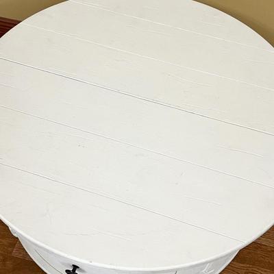 BROYHILL ~ "Attic Heirlooms" ~ Three (3) Piece Painted Coffee Table Set ~ *Read Details