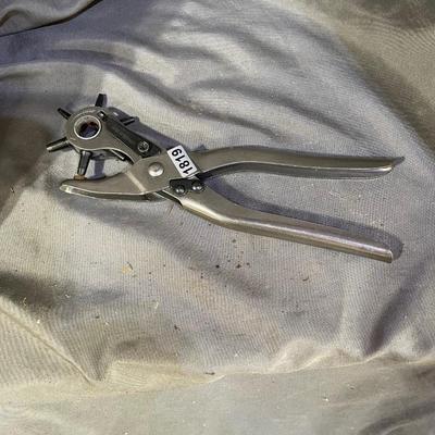 Leather punch tool