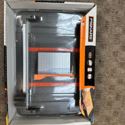 Fiskars cutting station