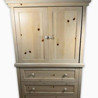 Pine armoire