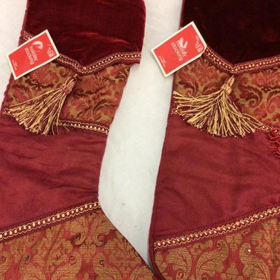 Red Christmas Socks (5) and Red Garland