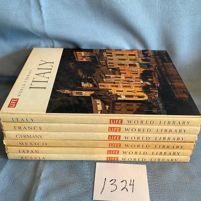 Life World Library Book Set