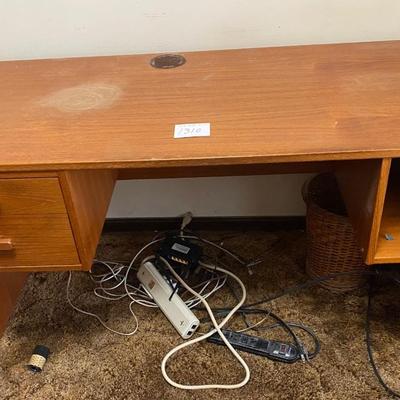 Desk Lot