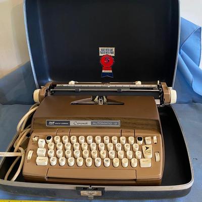 Vintage Smith Corona Coronet Typewriter